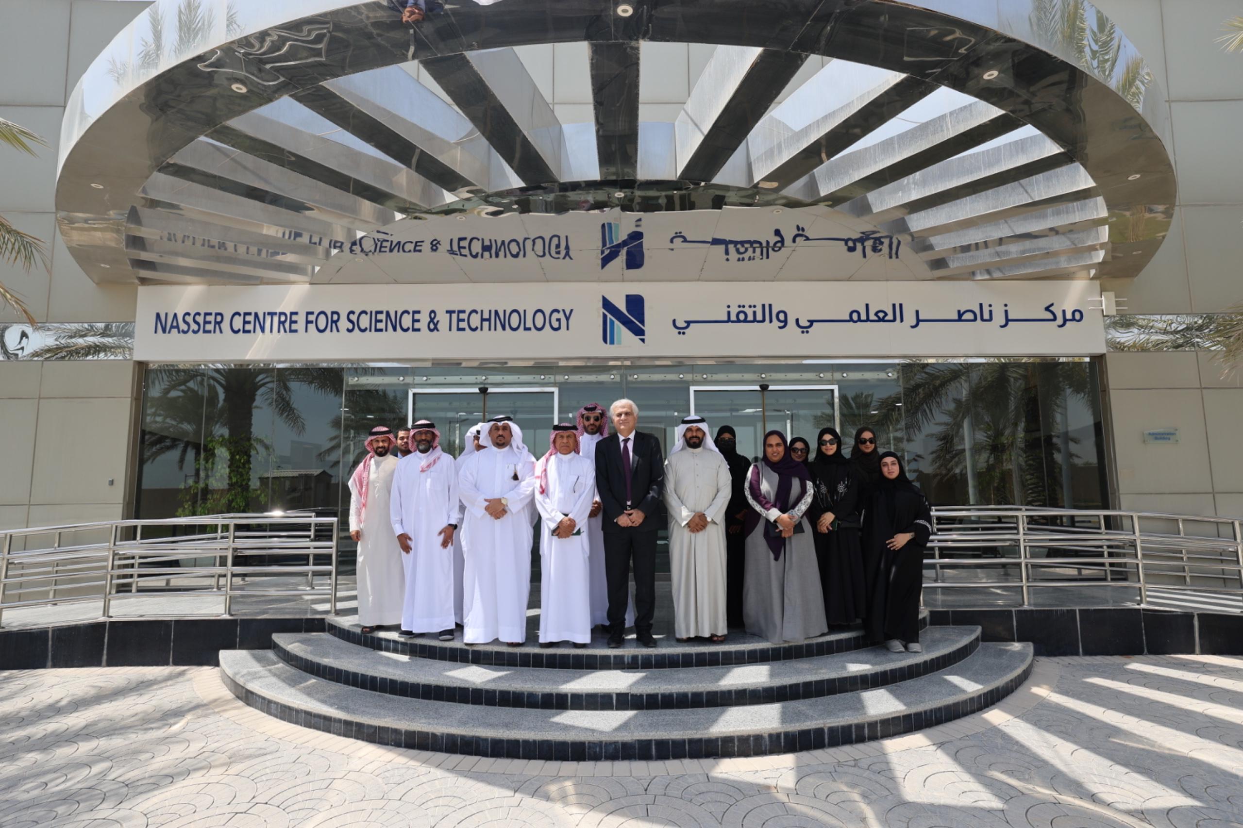 المنسقية العامة للمحافظات تقوم بزيارة مركز سمو الشيخ ناصر للبحوث والتطوير في الذكاء الإصطناعي<